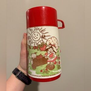 1980 Aladdin Thermos Bottle - STRAWBERRY SHORTCAKE - Lid Cup COTTAGECORE GIRLY